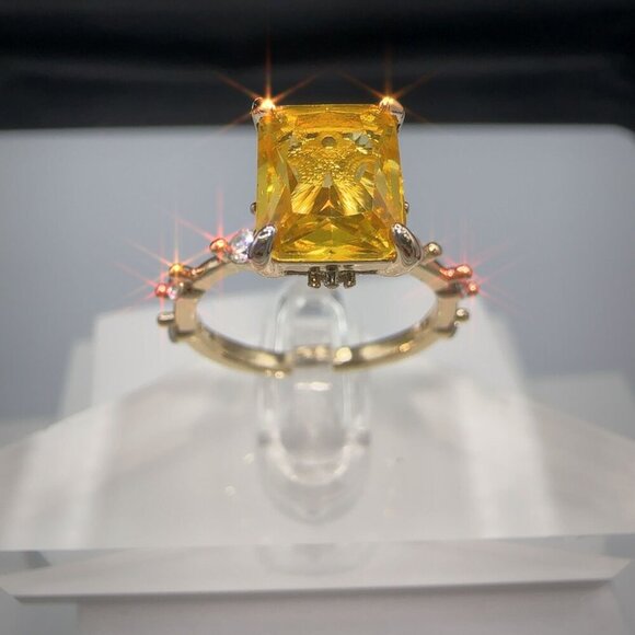 Yellow Radiant Cut Crystal Gemstone Ring With Brass Gold-Plated Band Size 5 - Picture 6 of 14